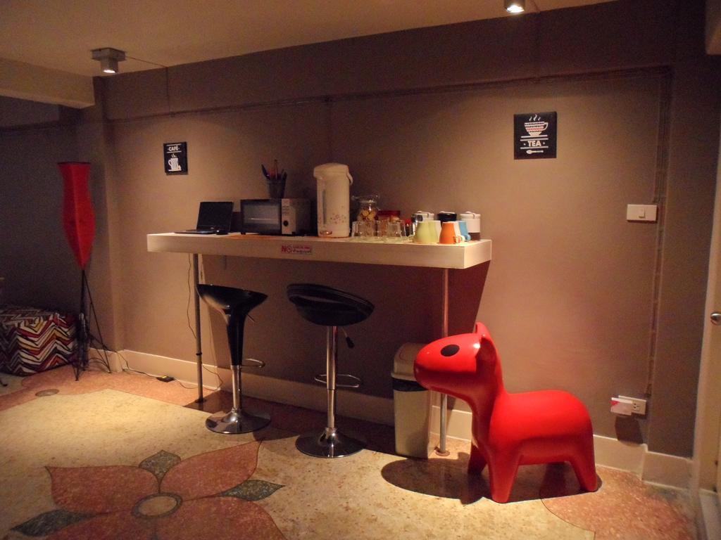 Need Sleep Hostel Bangkok Luaran gambar