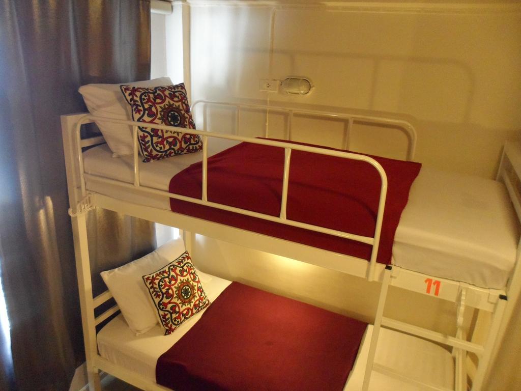 Need Sleep Hostel Bangkok Luaran gambar